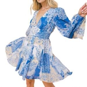 NWT Love Colette Lizard Thicket Chic Blue and Cream Flowy Dress. Size L